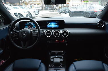 Седан Mercedes-Benz A-Class 2019 в Ужгороде