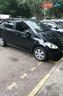 Хэтчбек Mercedes-Benz A-Class 2011 в 