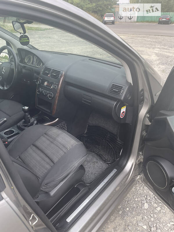 Хетчбек Mercedes-Benz A-Class 2005 в Ладижині