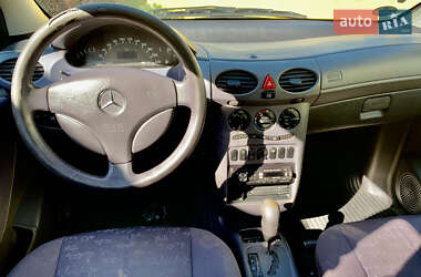 Хэтчбек Mercedes-Benz A-Class 2000 в 