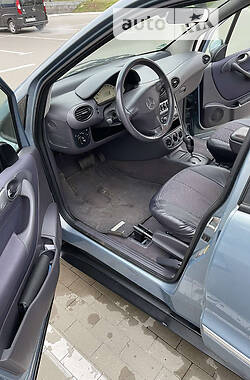 Хэтчбек Mercedes-Benz A-Class 2003 в 