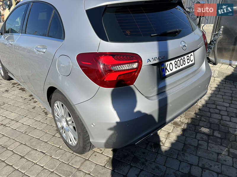Хэтчбек Mercedes-Benz A-Class 2016 в Берегово