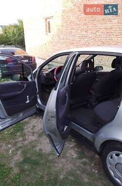 Хэтчбек Mercedes-Benz A-Class 2001 в 