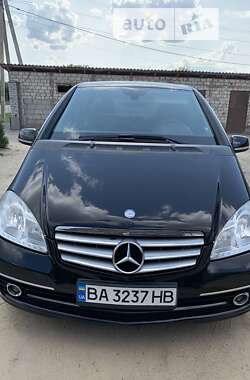 Купе Mercedes-Benz A-Class 2009 в Саврані