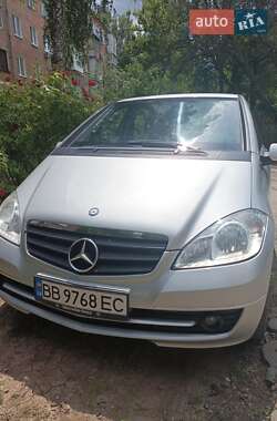 Хэтчбек Mercedes-Benz A-Class 2011 в 