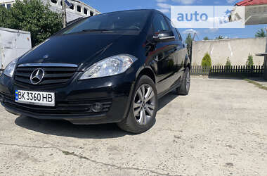 Хэтчбек Mercedes-Benz A-Class 2011 в Вараше