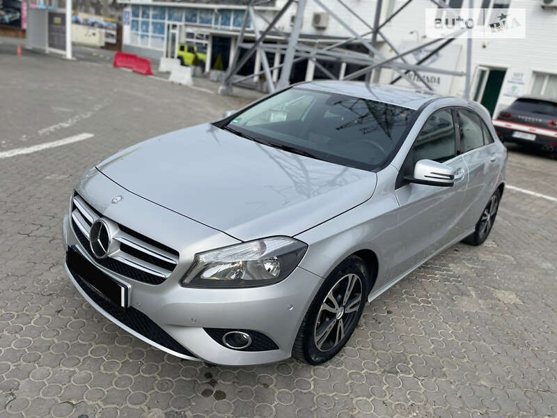 Хэтчбек Mercedes-Benz A-Class 2015 в Черновцах