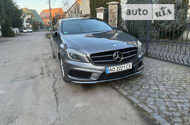 Хэтчбек Mercedes-Benz A-Class 2012 в 