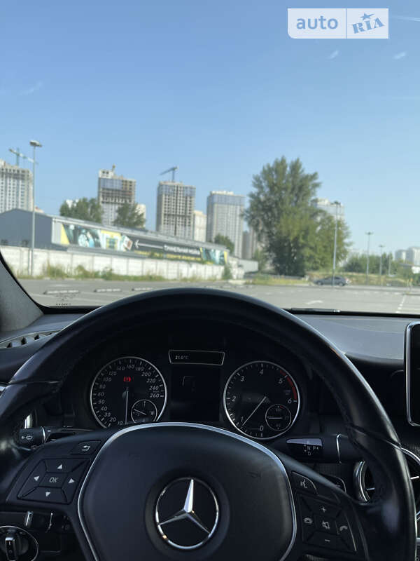 Хэтчбек Mercedes-Benz A-Class 2015 в Киеве