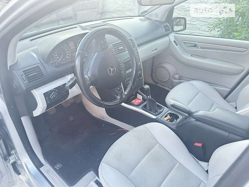 Хетчбек Mercedes-Benz A-Class 2008 в Києві фото 5 Хетчбек Mercedes-Benz A-Class 2008 в Києві