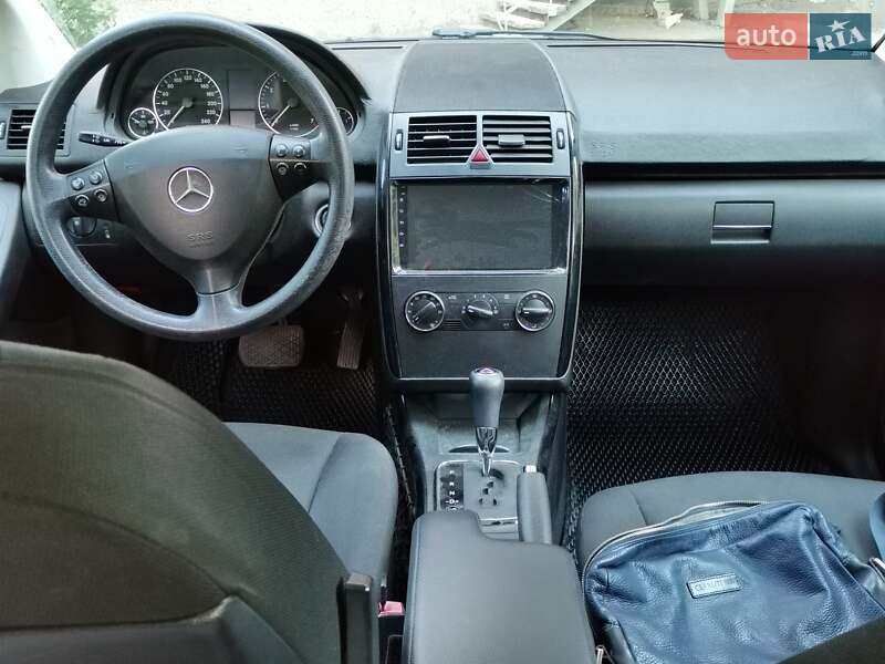 Хэтчбек Mercedes-Benz A-Class 2010 в Запорожье