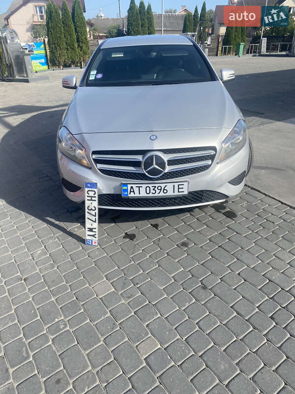 Хэтчбек Mercedes-Benz A-Class 2012 в Ивано-Франковске