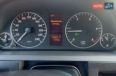 Хэтчбек Mercedes-Benz A-Class 2010 в 