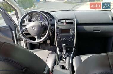 Хэтчбек Mercedes-Benz A-Class 2009 в Кицмани