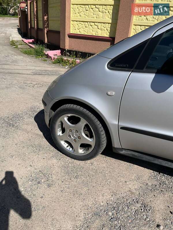 Хэтчбек Mercedes-Benz A-Class 2000 в Виннице