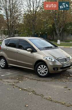 Хэтчбек Mercedes-Benz A-Class 2004 в Подольске