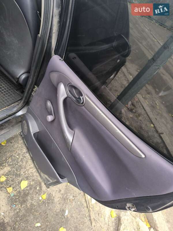 Хэтчбек Mercedes-Benz A-Class 2001 в Киеве фото 8 Хэтчбек Mercedes-Benz A-Class 2001 в Киеве