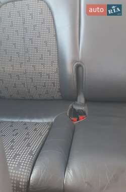 Хэтчбек Mercedes-Benz A-Class 2000 в 