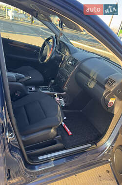 Хэтчбек Mercedes-Benz A-Class 2005 в 