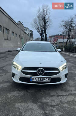 Седан Mercedes-Benz A-Class 2019 в Києві