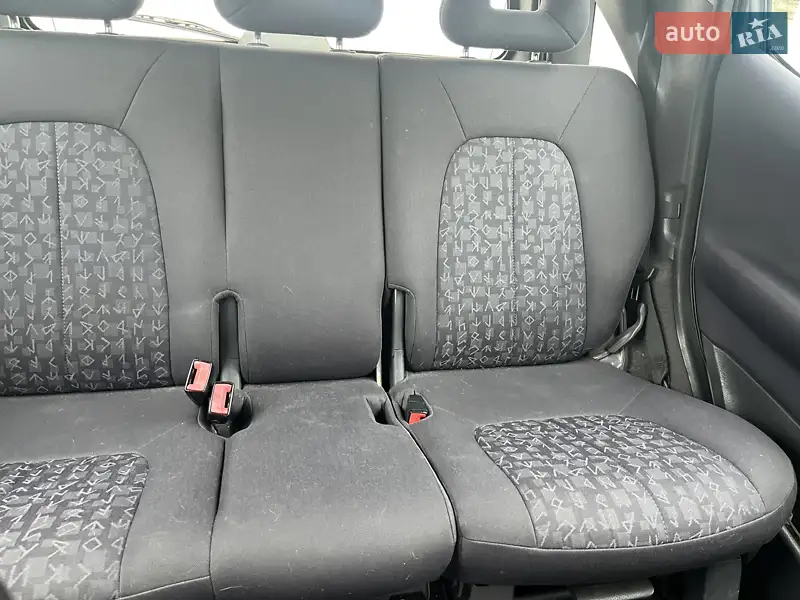 Mercedes-Benz A-Class 2002 VIN WDB1681091J819776 фото оголошення 8 з 43