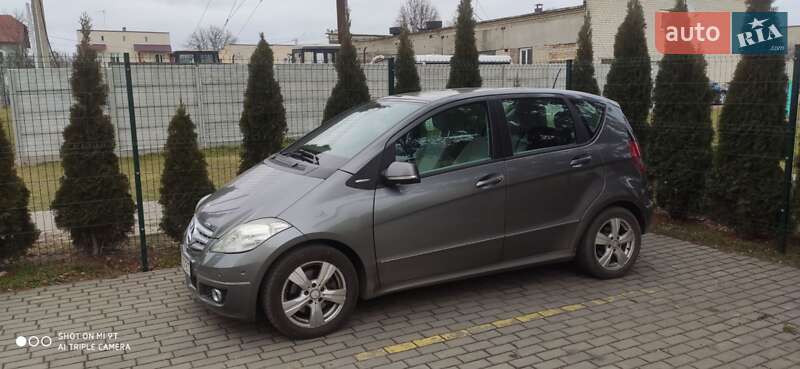 Хэтчбек Mercedes-Benz A-Class 2010 в Луцке