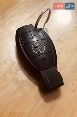 Хэтчбек Mercedes-Benz A-Class 2012 в 