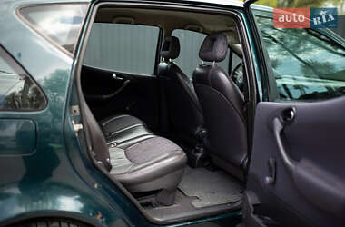 Хэтчбек Mercedes-Benz A-Class 2002 в 