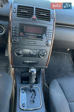 Хэтчбек Mercedes-Benz A-Class 2005 в 
