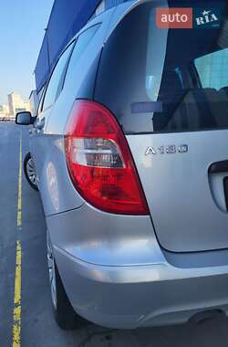 Хетчбек Mercedes-Benz A-Class 2010 в 