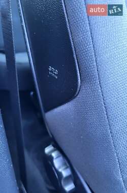 Хетчбек Mercedes-Benz A-Class 2010 в 