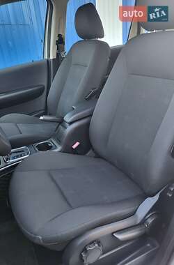 Хетчбек Mercedes-Benz A-Class 2010 в 