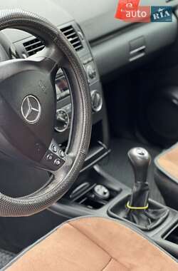 Хэтчбек Mercedes-Benz A-Class 2005 в 