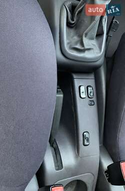 Хэтчбек Mercedes-Benz A-Class 2000 в 