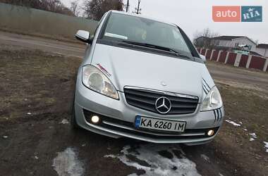Хетчбек Mercedes-Benz A-Class 2009 в 