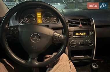 Хэтчбек Mercedes-Benz A-Class 2005 в 