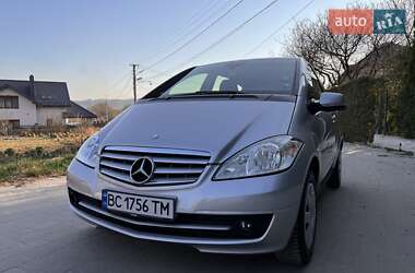Хэтчбек Mercedes-Benz A-Class 2009 в 