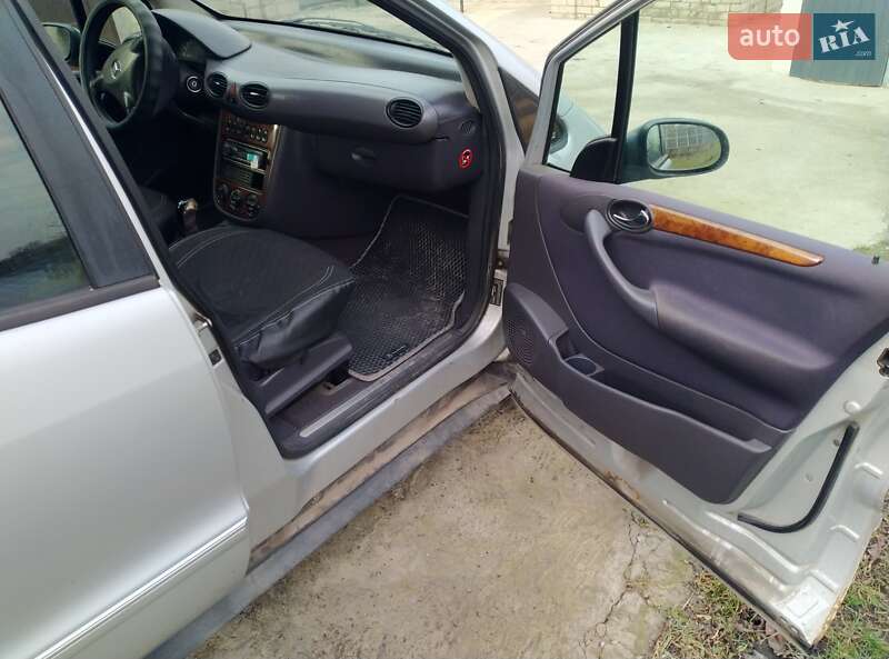 Хетчбек Mercedes-Benz A-Class 2001 в Новомосковську
