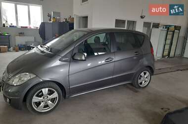 Хэтчбек Mercedes-Benz A-Class 2010 в 