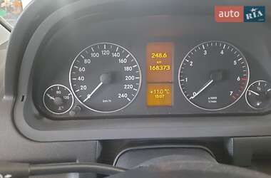 Хэтчбек Mercedes-Benz A-Class 2010 в 
