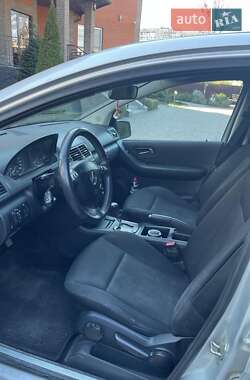 Хетчбек Mercedes-Benz A-Class 2010 в 