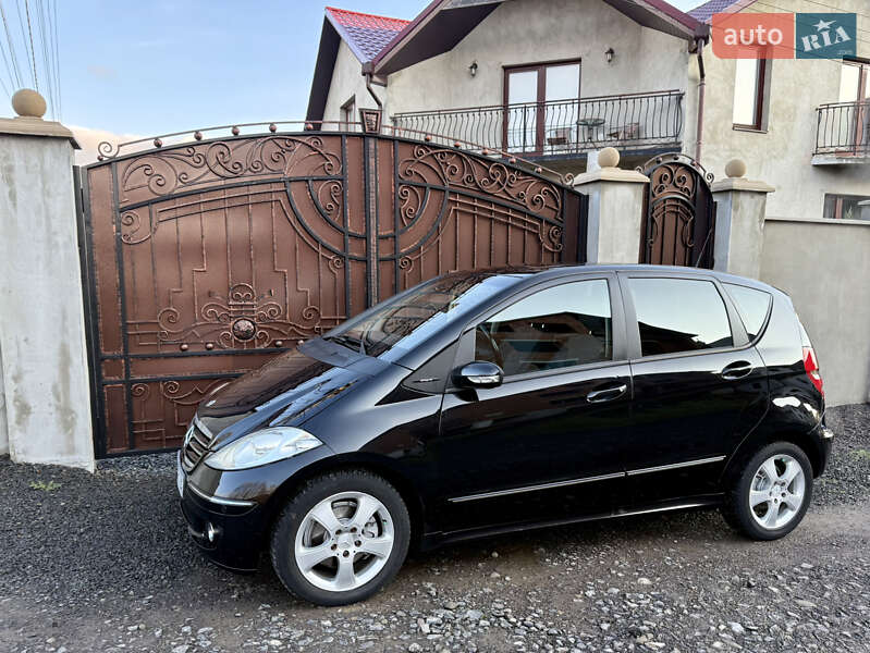 Хетчбек Mercedes-Benz A-Class 2006 в 
