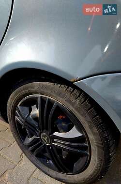 Хэтчбек Mercedes-Benz A-Class 2002 в 