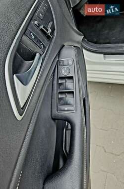 Хэтчбек Mercedes-Benz A-Class 2013 в 