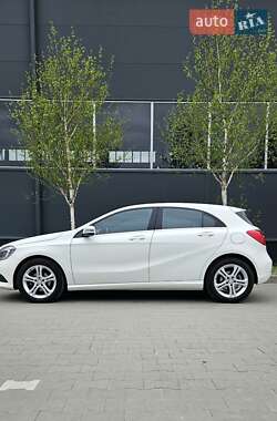Хэтчбек Mercedes-Benz A-Class 2013 в 