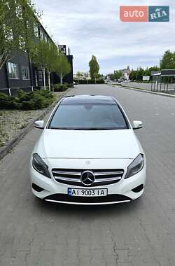 Хэтчбек Mercedes-Benz A-Class 2013 в 