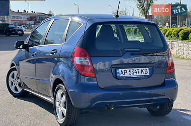 Хэтчбек Mercedes-Benz A-Class 2012 в 