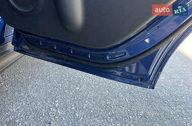 Хэтчбек Mercedes-Benz A-Class 2012 в 