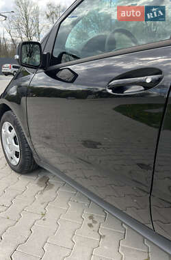Хетчбек Mercedes-Benz A-Class 2011 в 