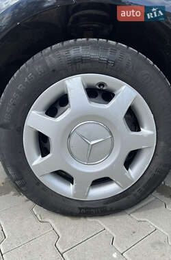 Хетчбек Mercedes-Benz A-Class 2011 в 